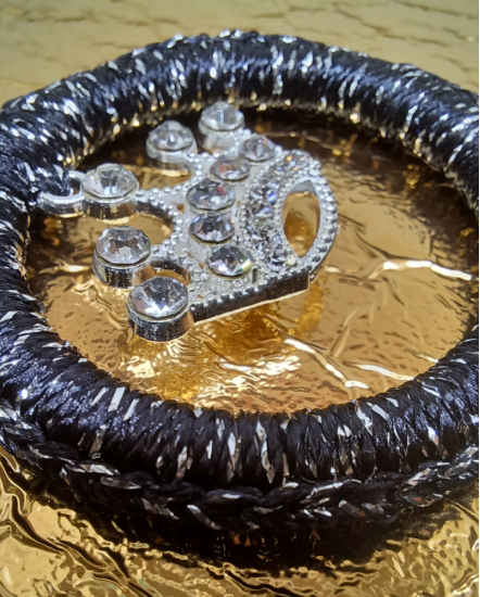 Háčkované  dizajnové náušnice "Ikonický dizajn"